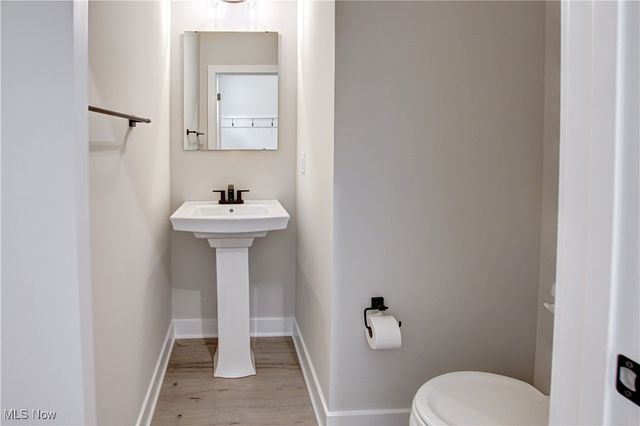 6035 Woodland Bend Drive, North Royalton, OH 44133