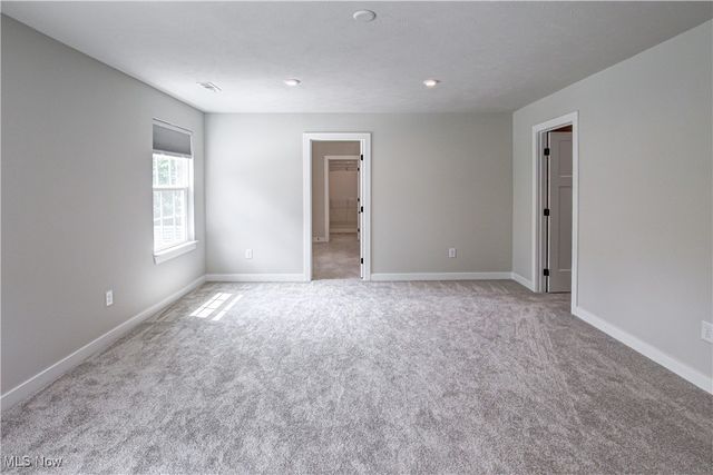 6035 Woodland Bend Drive, North Royalton, OH 44133