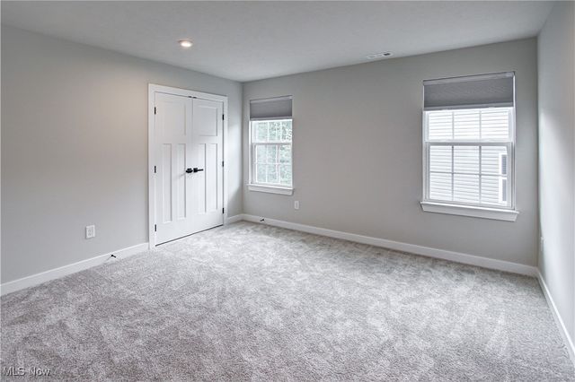 6035 Woodland Bend Drive, North Royalton, OH 44133