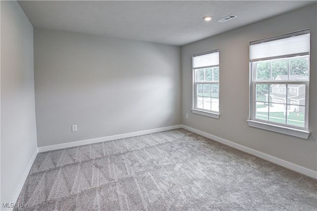 6035 Woodland Bend Drive, North Royalton, OH 44133