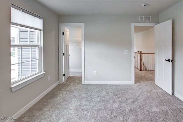 6035 Woodland Bend Drive, North Royalton, OH 44133