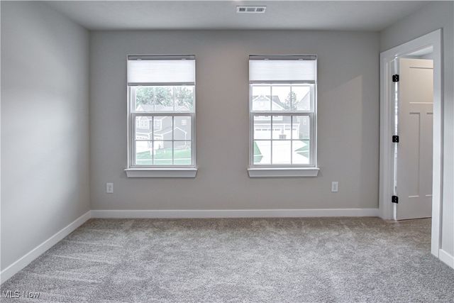 6035 Woodland Bend Drive, North Royalton, OH 44133