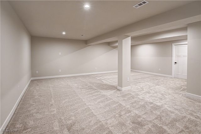 6035 Woodland Bend Drive, North Royalton, OH 44133