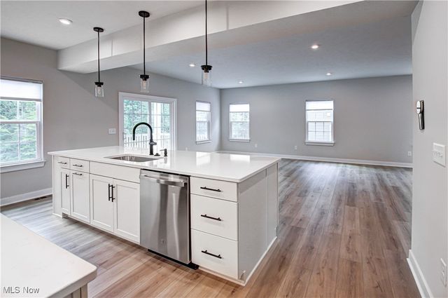 6035 Woodland Bend Drive, North Royalton, OH 44133