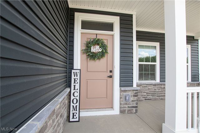 6035 Woodland Bend Drive, North Royalton, OH 44133