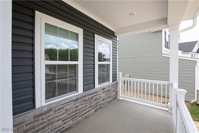 6035 Woodland Bend Drive, North Royalton, OH 44133