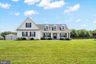 352 BASSET LN, Ranson, WV 25438