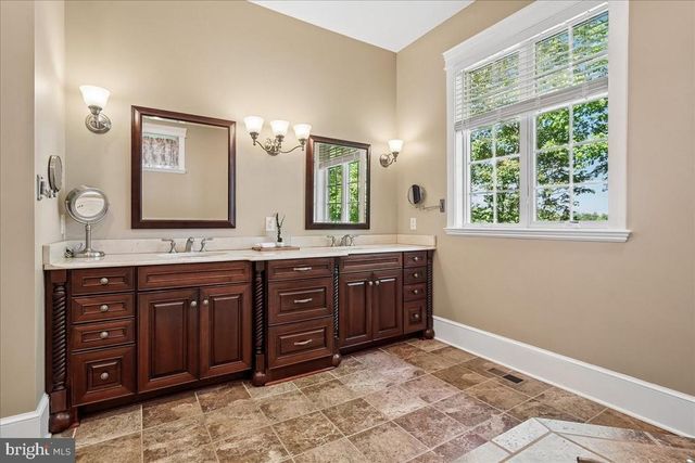 128 OLIVE BRANCH CT, Bumpass, VA 23024