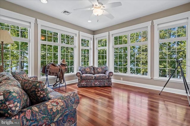 128 OLIVE BRANCH CT, Bumpass, VA 23024