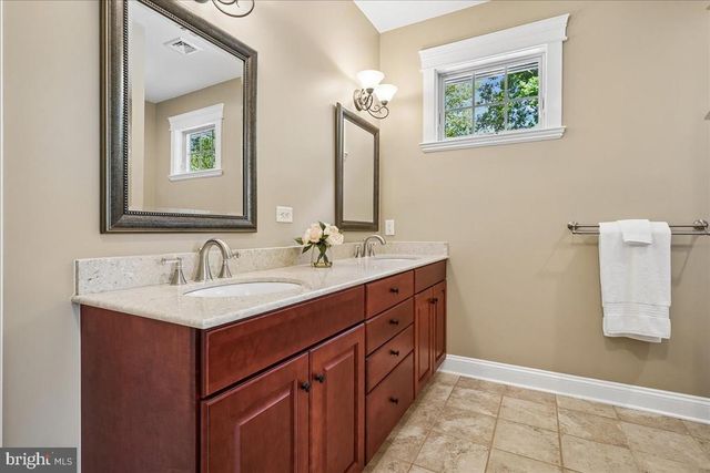 128 OLIVE BRANCH CT, Bumpass, VA 23024