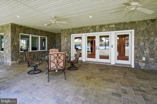 128 OLIVE BRANCH CT, Bumpass, VA 23024