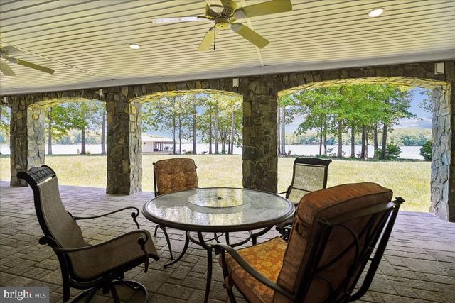 128 OLIVE BRANCH CT, Bumpass, VA 23024