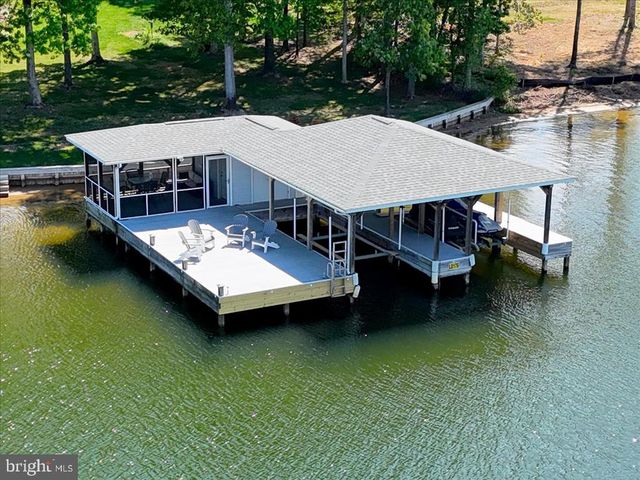 128 OLIVE BRANCH CT, Bumpass, VA 23024