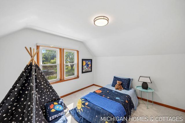 10671 Chicago Drive, Zeeland, MI 49464