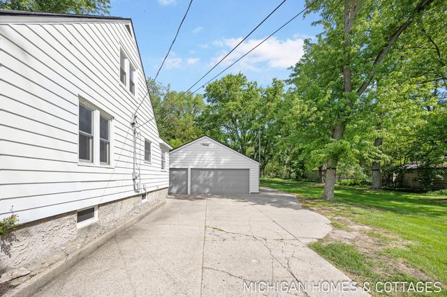 10671 Chicago Drive, Zeeland, MI 49464