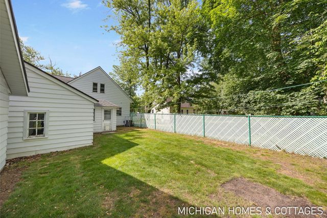 10671 Chicago Drive, Zeeland, MI 49464