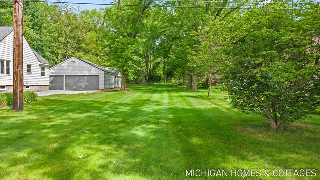 10671 Chicago Drive, Zeeland, MI 49464