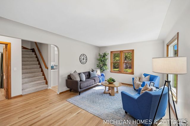 10671 Chicago Drive, Zeeland, MI 49464
