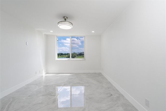 8900 Washington Boulevard 418, Pembroke Pines, FL 33025