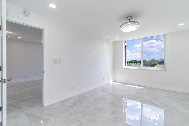 8900 Washington Boulevard 418, Pembroke Pines, FL 33025