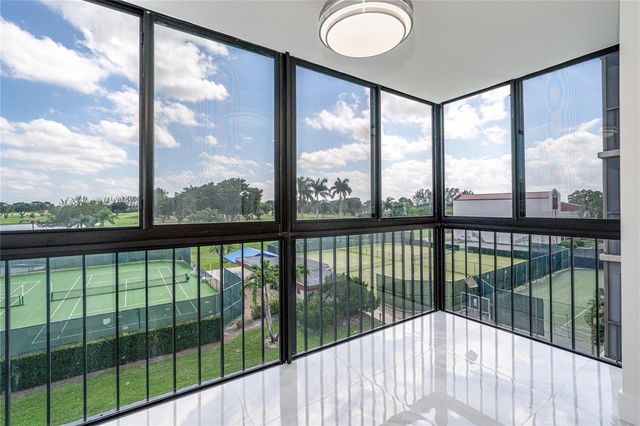 8900 Washington Boulevard 418, Pembroke Pines, FL 33025