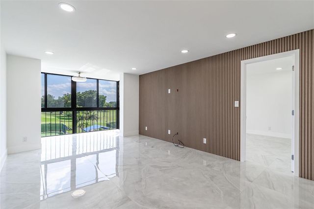 8900 Washington Boulevard 418, Pembroke Pines, FL 33025