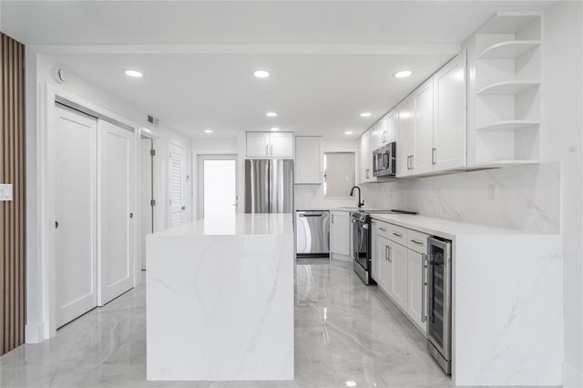 8900 Washington Boulevard 418, Pembroke Pines, FL 33025