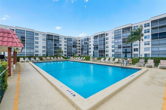 8900 Washington Boulevard 418, Pembroke Pines, FL 33025
