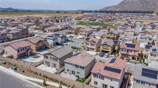 30779 Le Baron Court, Winchester, CA 92596