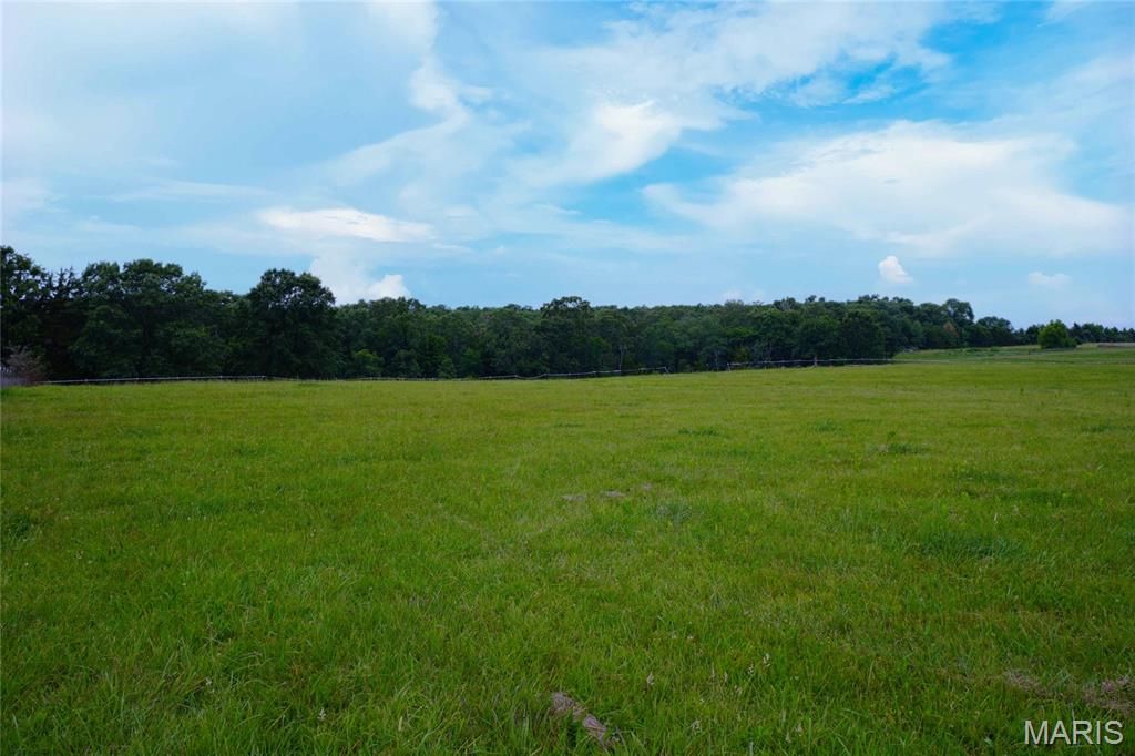 Image 17 of property listing at 10 Acres S. Highway 19, Hermann, MO 65041