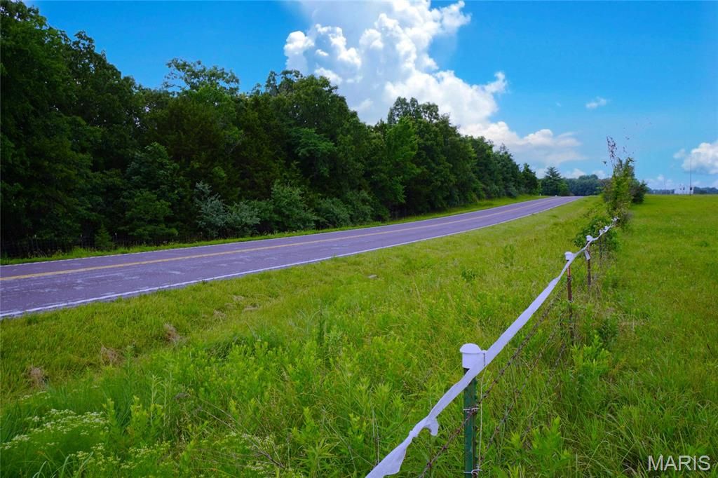 Image 22 of property listing at 10 Acres S. Highway 19, Hermann, MO 65041