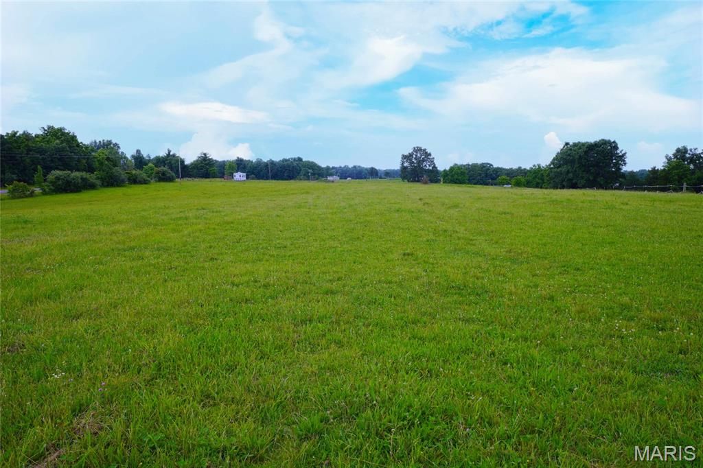 Image 24 of property listing at 10 Acres S. Highway 19, Hermann, MO 65041