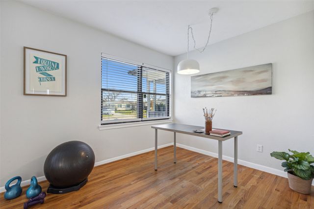 10811 Mandalay Drive, Dallas, TX 75228