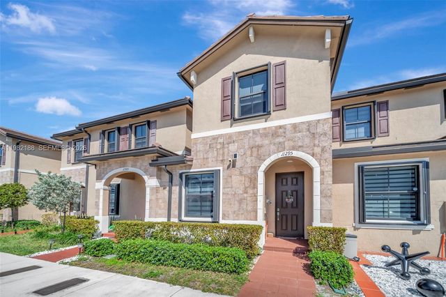 11295 W 34th Way, Hialeah Gardens, FL 33018
