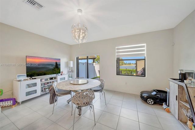 11295 W 34th Way, Hialeah Gardens, FL 33018