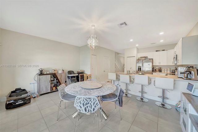 11295 W 34th Way, Hialeah Gardens, FL 33018