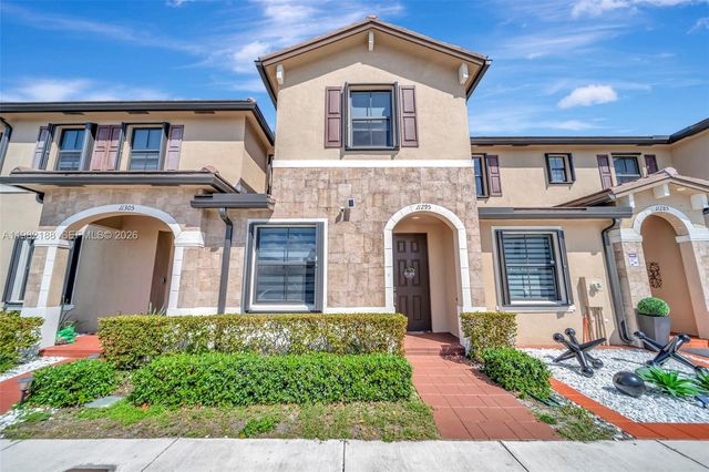 11295 W 34th Way, Hialeah Gardens, FL 33018