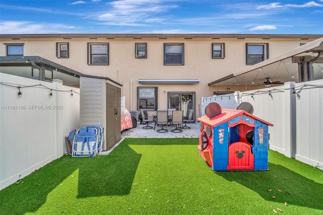 11295 W 34th Way, Hialeah Gardens, FL 33018