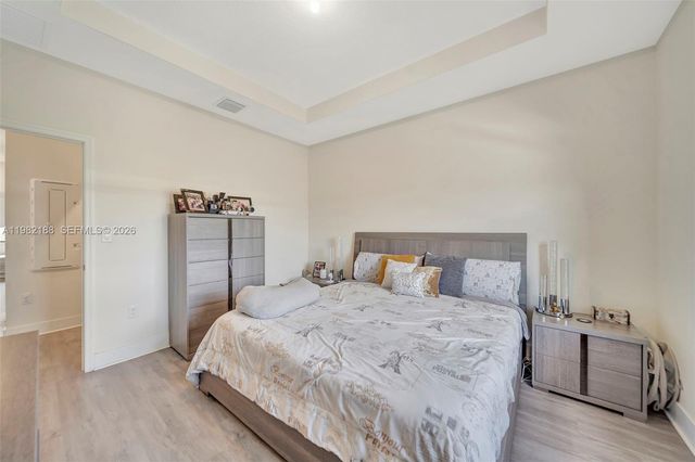 11295 W 34th Way, Hialeah Gardens, FL 33018