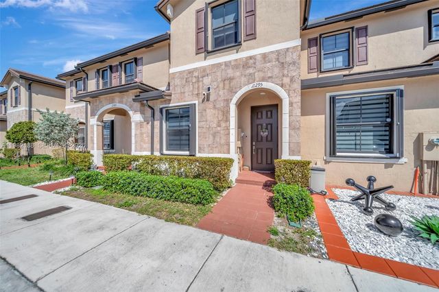 11295 W 34th Way, Hialeah Gardens, FL 33018