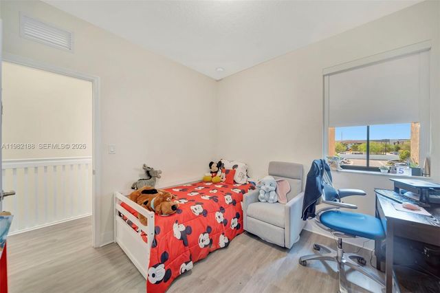 11295 W 34th Way, Hialeah Gardens, FL 33018