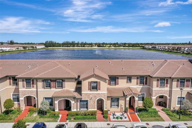 11295 W 34th Way, Hialeah Gardens, FL 33018