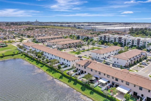 11295 W 34th Way, Hialeah Gardens, FL 33018