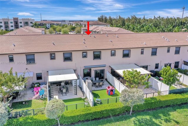 11295 W 34th Way, Hialeah Gardens, FL 33018