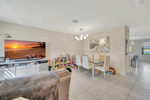 11295 W 34th Way, Hialeah Gardens, FL 33018