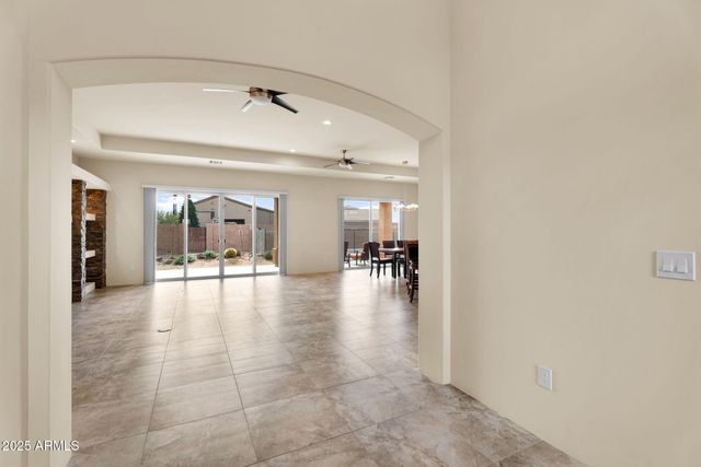 44305 N 1ST Drive, New River, AZ 85087