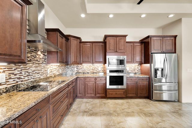 44305 N 1ST Drive, New River, AZ 85087