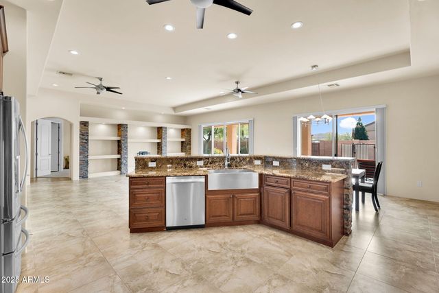 44305 N 1ST Drive, New River, AZ 85087