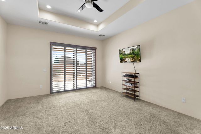 44305 N 1ST Drive, New River, AZ 85087