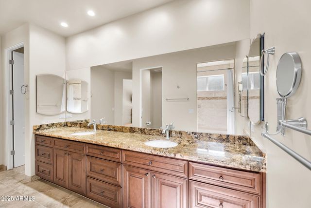 44305 N 1ST Drive, New River, AZ 85087